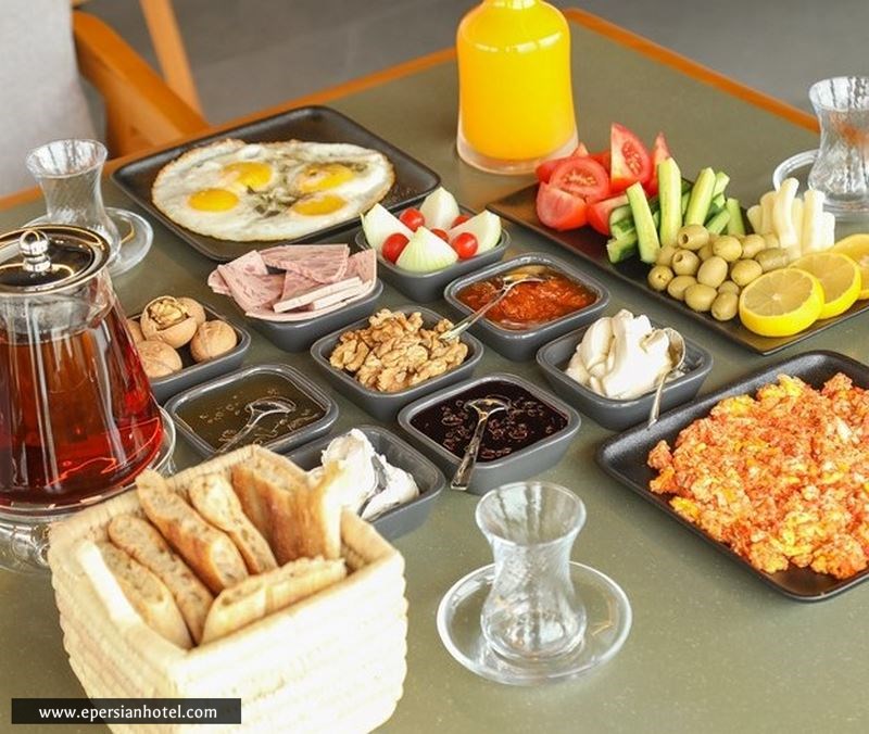 صبحانه در هتل های مشهد